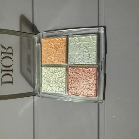 New Dior Backstage Glow Face Palette in 006 Celestial Glow - Picture 3 of 5